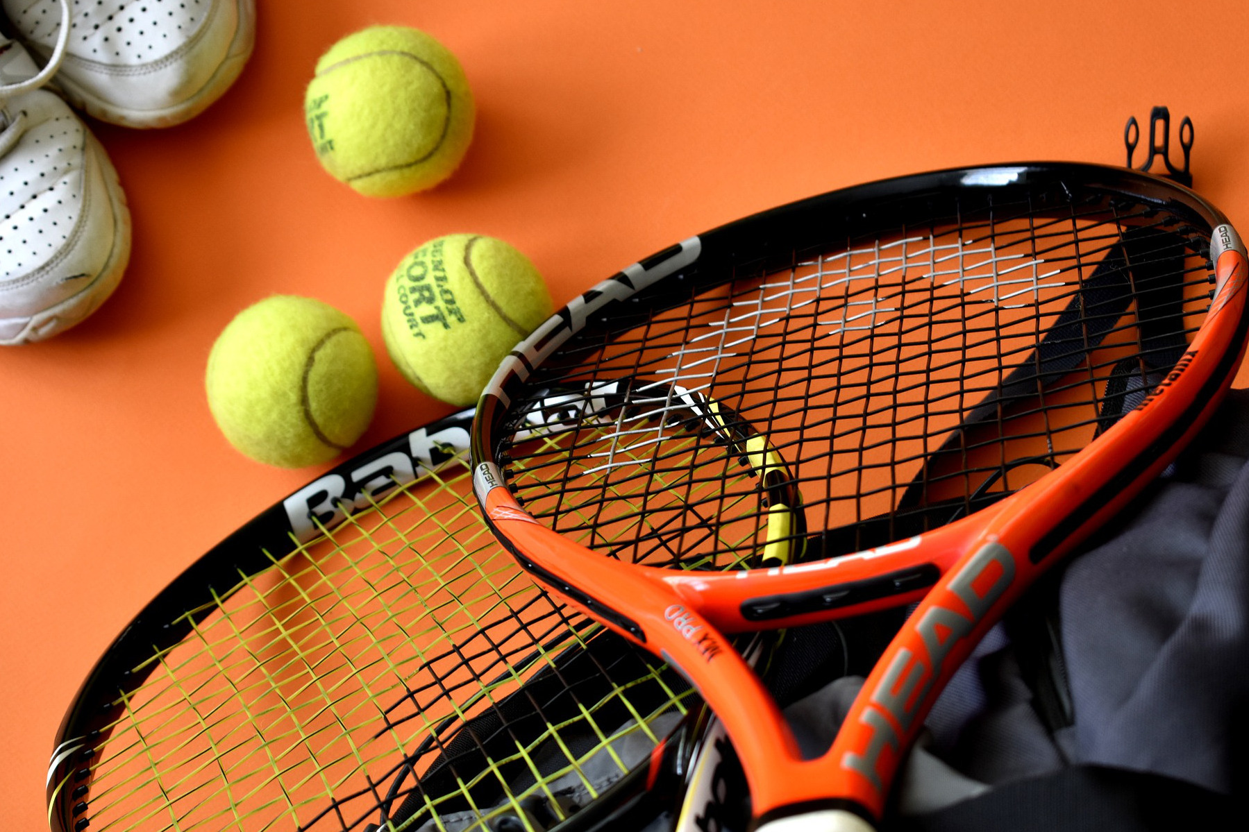 Tennis equipment